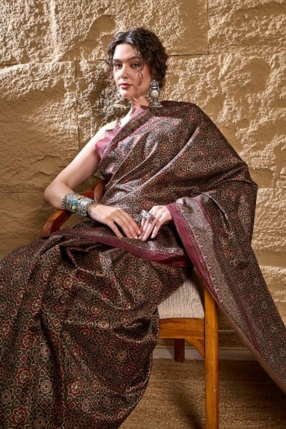 Vastrikaara Brown printed Dolphin Silk Saree