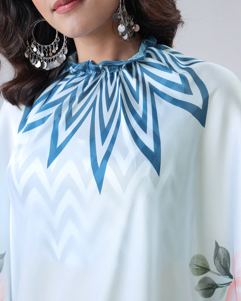 Vastrikaara Lovely Sea Blue Floral Stripes Freehand Saree