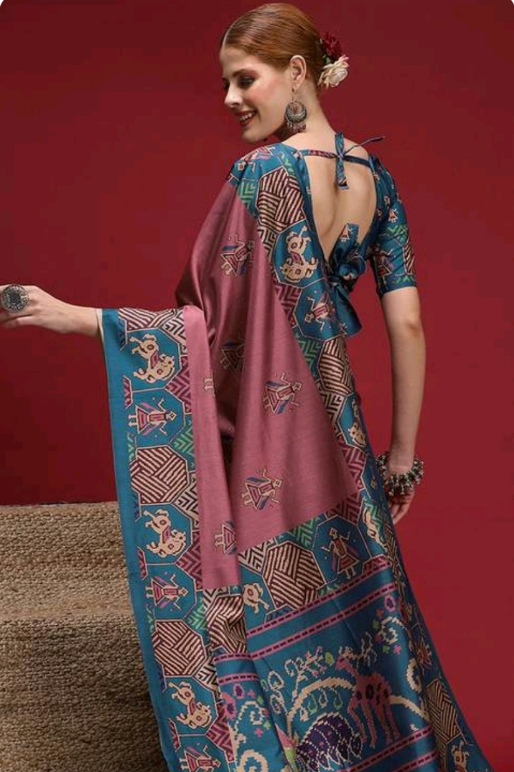 Vastrikaara Blue Magenta Elegant printed Silk Saree