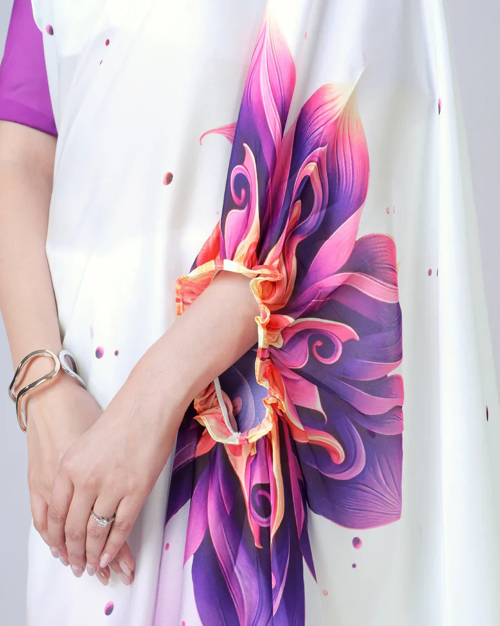 Vastrikaara Violet Touch WoW Floral Ombre Freehand Designer Saree