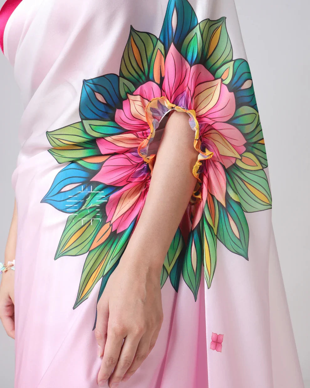 Vastrikaara Pink Chevron Floral Freehand Designer Saree