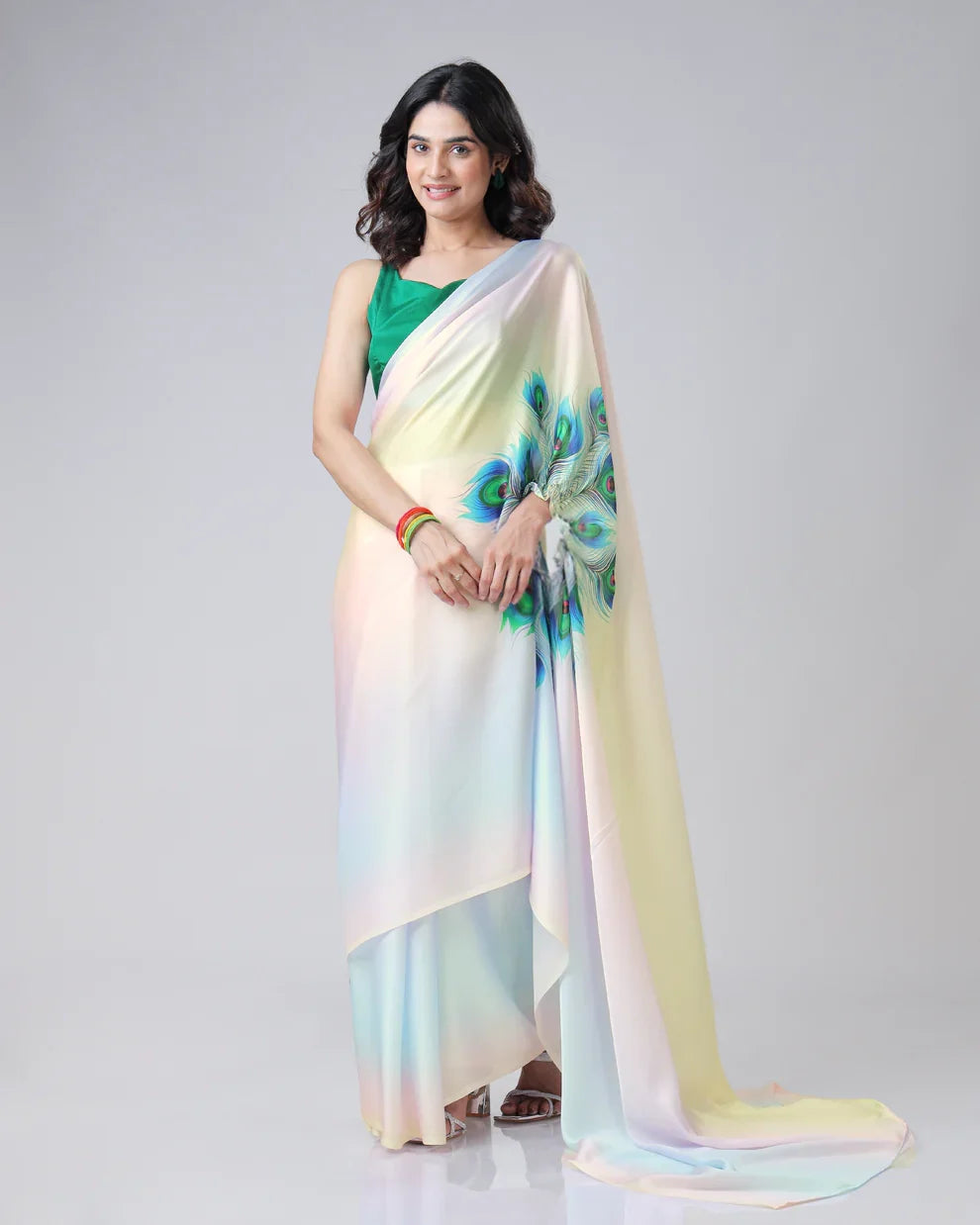 Vastrikaara Tredy Color Blend Feather Freehand Designer Saree