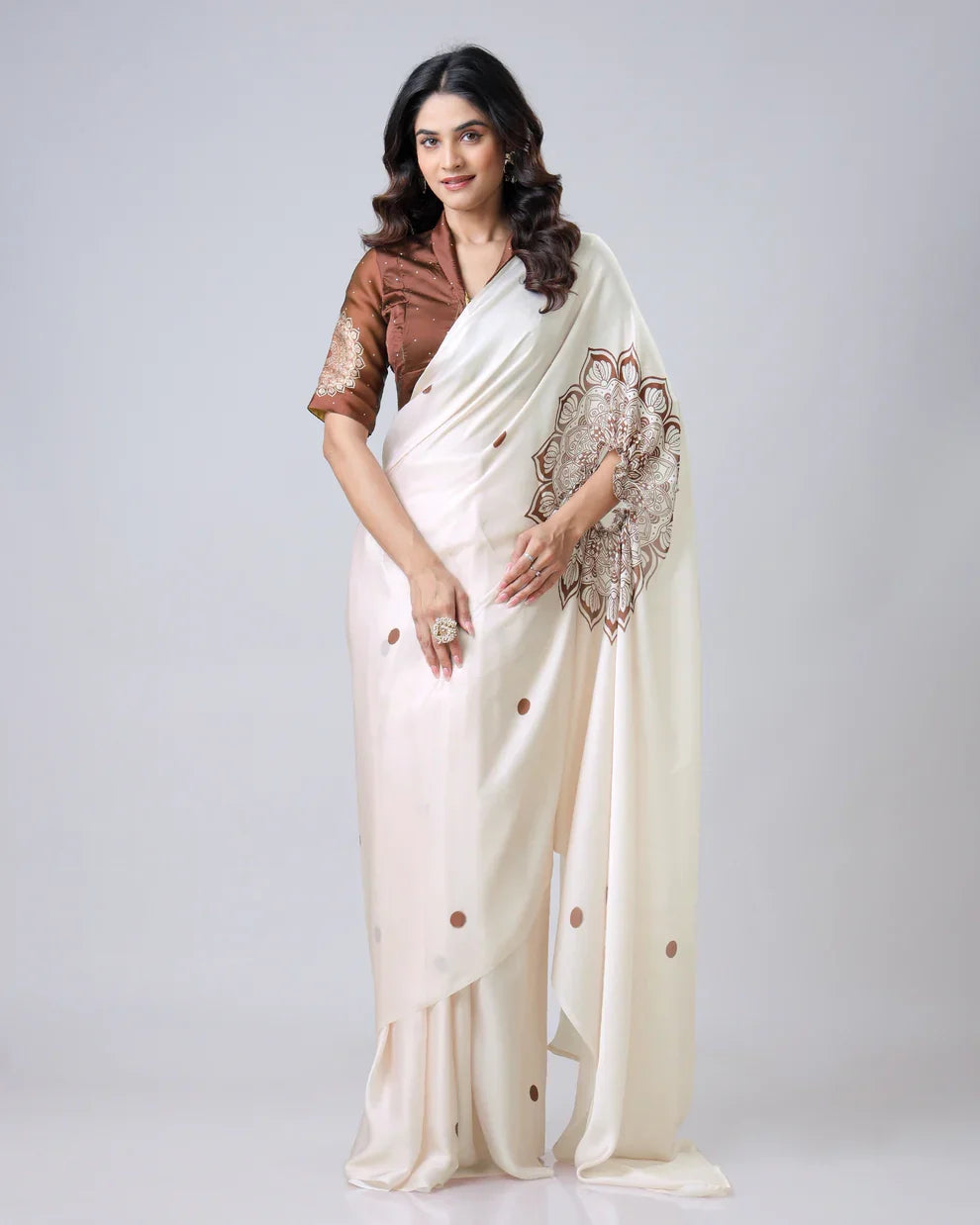 Vastrikaara Cream Mandalaaa Print Freehand Designer Saree